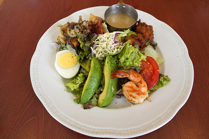 食いしんぼうのシェフサラダ（オニオンドレッシング）