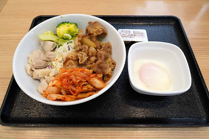 キムチ牛サラダ（焙煎ごま）